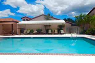 22864 Marbella Cir, Boca Raton, FL 33433 - Photo 4
