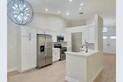 22864 Marbella Circle, Boca Raton, FL 33433 - Photo 2