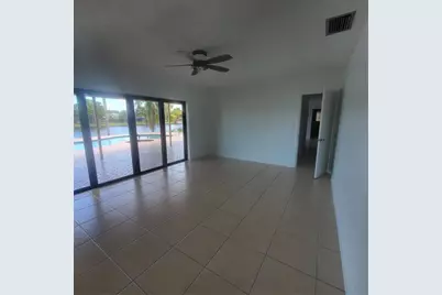 1421 NW 114th Avenue, Pembroke Pines, FL 33026 - Photo 20