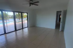 1421 NW 114th Ave, Pembroke Pines, FL 33026 - Photo 20
