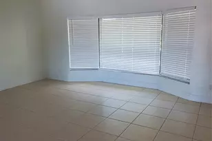 1421 NW 114th Ave, Pembroke Pines, FL 33026 - Photo 4