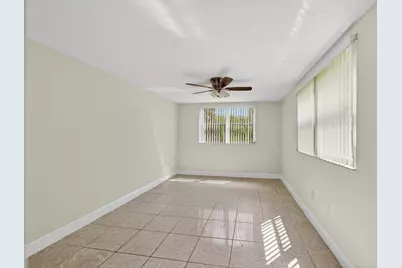 8363 Lake Drive #308, Doral, FL 33166 - Photo 10