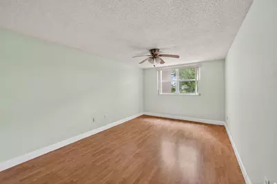 8373 Lake Drive #Apt 307, Doral, FL 33166 - Photo 8
