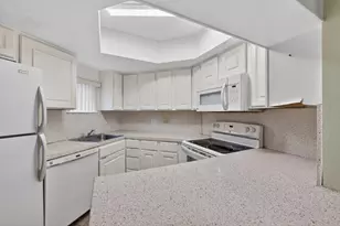 8373 Lake Dr, Doral, FL 33166 - Photo 12