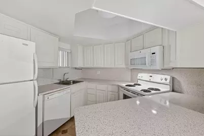 8353 Lake Drive #204, Doral, FL 33166 - Photo 8