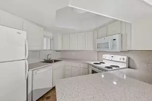 8353 Lake Dr, Doral, FL 33166 - Photo 8