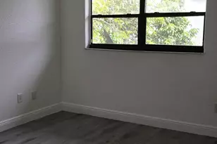 2306 NW 52nd Ave, Lauderhill, FL 33313 - Photo 8