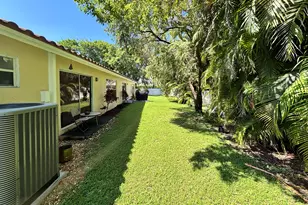 9532 NW 9th Ct, Plantation, FL 33324 - Photo 2