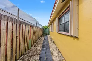 6417 SW 23rd St, Miramar, FL 33023 - Photo 10