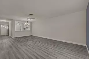 5800 W Fernley Dr W, Greenacres, FL 33415 - Photo 10