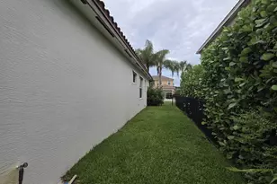 3011 Strada Court, Royal Palm Beach, FL 33411 - Photo 24