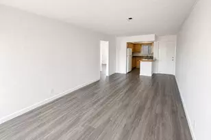510 Lake Shore Dr, West Palm Beach, FL 33403 - Photo 2