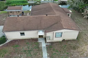 1013 9th St, Okeechobee, FL 34974 - Photo 2