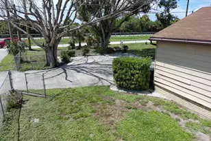 1013 9th St, Okeechobee, FL 34974 - Photo 14