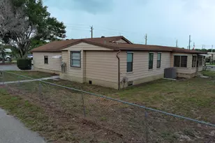1013 9th St, Okeechobee, FL 34974 - Photo 20