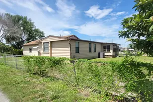 1013 9th St, Okeechobee, FL 34974 - Photo 18