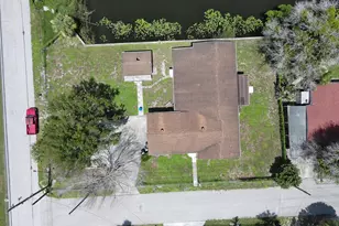 1013 9th St, Okeechobee, FL 34974 - Photo 1
