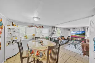32 Lisa Ln, Greenacres, FL 33463 - Photo 12