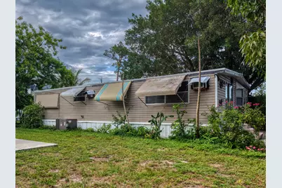 32 Lisa Lane, Greenacres, FL 33463 - Photo 4