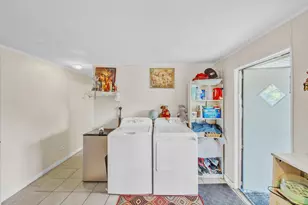 32 Lisa Ln, Greenacres, FL 33463 - Photo 16