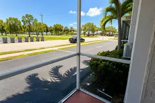 510 Lake Shore Dr, West Palm Beach, FL 33403 - Photo 2