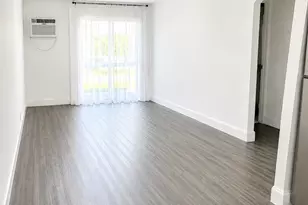 510 Lake Shore Dr, West Palm Beach, FL 33403 - Photo 1