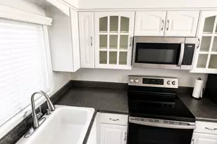 510 Lake Shore Dr, Lake Park, FL 33403 - Photo 2