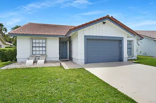 10131 Camelback Ln, Boca Raton, FL 33498 - Photo 6