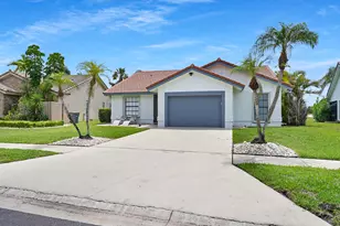 10131 Camelback Ln, Boca Raton, FL 33498 - Photo 4