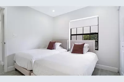 10131 Camelback Lane, Boca Raton, FL 33498 - Photo 14