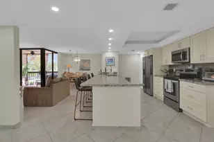450 Egret Cir, Delray Beach, FL 33444 - Photo 2