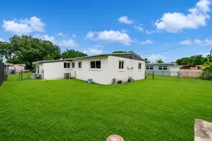620 N 66th Ave, Hollywood, FL 33024 - Photo 30