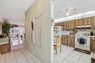 475 Holyoke Ln, Lake Worth, FL 33467 - Photo 2