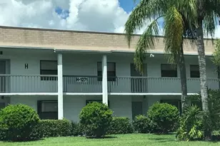 1271 SE Parkview Pl, Stuart, FL 34994 - Photo 1
