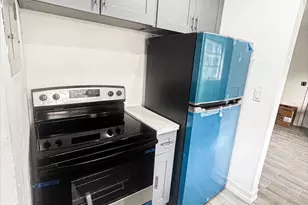 841 NW 116th Terrace, Miami, FL 33168 - Photo 6