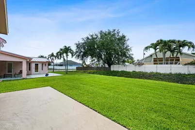 6397 Garrett Street, Jupiter, FL 33458 - Photo 4