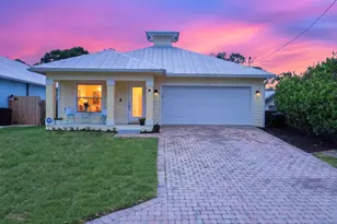 798 SW 33rd St, Palm City, FL 34990 - Photo 1