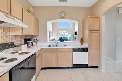 2613 Spring Hill Drive, Kissimmee, FL 34743 - Photo 6