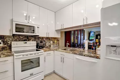 7561 NW 1st Street NW #302, Margate, FL 33063 - Photo 2