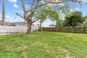 2434 McKinley St, Hollywood, FL 33020 - Photo 4