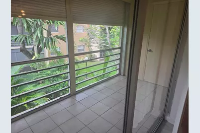 959 SE 2nd Avenue SE #204, Deerfield Beach, FL 33441 - Photo 4
