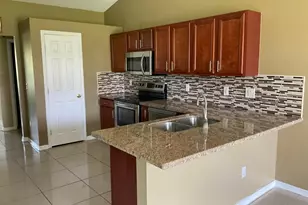 688 SW Heather St, Port Saint Lucie, FL 34983 - Photo 10
