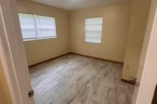 334 Johnston St, Fort Pierce, FL 34982 - Photo 6