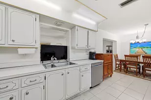 9505 NW 73rd St, Tamarac, FL 33321 - Photo 8