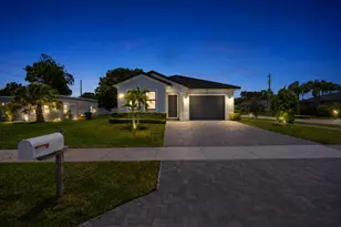 601 SW 3rd St, Delray Beach, FL 33444 - Photo 1
