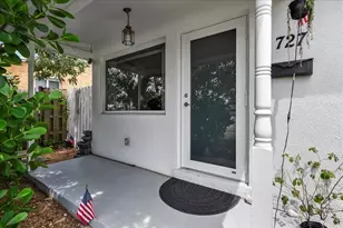 727 Bunker Rd, West Palm Beach, FL 33405 - Photo 1