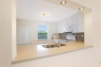 111 SE 3rd Avenue #306, Dania Beach, FL 33004 - Photo 10