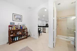 2265 NE 9th Ave, Wilton Manors, FL 33305 - Photo 20