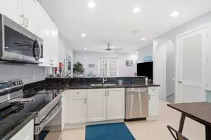 2265 NE 9th Ave, Wilton Manors, FL 33305 - Photo 16