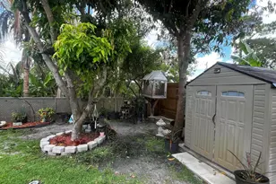 173 SE Fallon Dr, Port Saint Lucie, FL 34983 - Photo 38